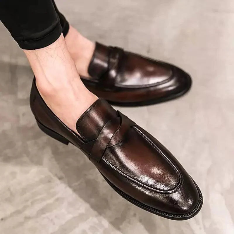 CASUAL LEATHER LOAFERS